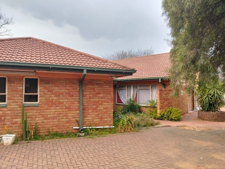 16 Bedroom Property for Sale in Universitas Free State
